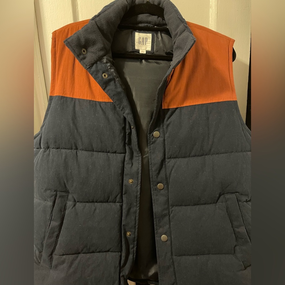 Gap vest size large.